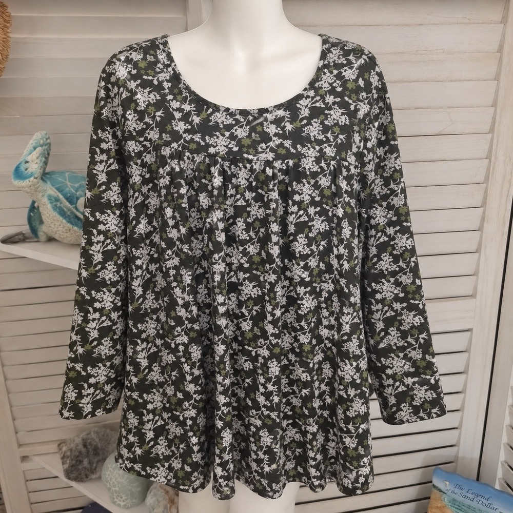 Cato Floral Babydoll Top Large Green White Long Sleeve Empire Waist NWT